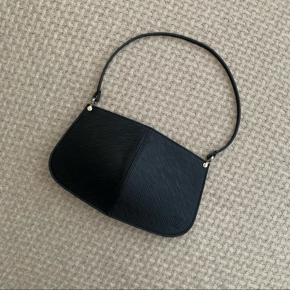 Louis Vuitton Epi Demi Lune Pochette - Picture 2 of 13